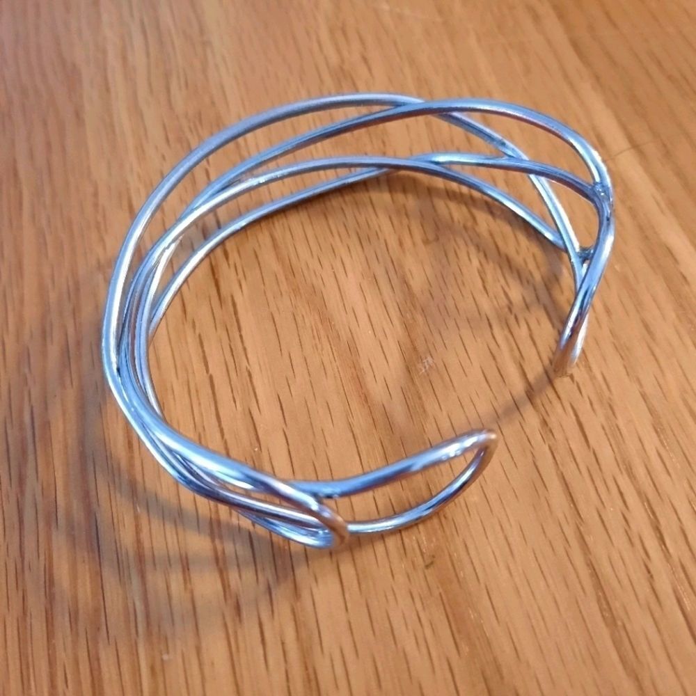 Silver colored, cuff bracelet - Picture 3 of 3